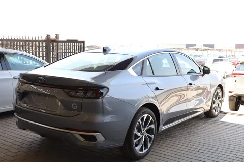 New Ford Taurus 2.0L EcoBoost Titanium  2023