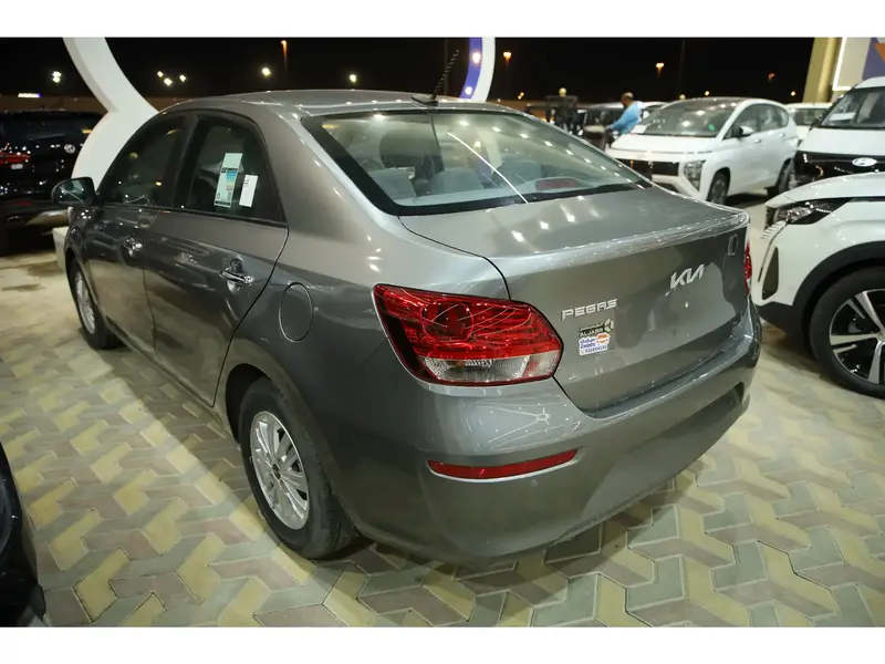 Discover undefined undefined Exterior Interior Images.Find all aspects and details of cars.