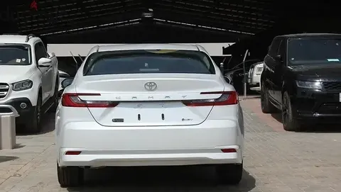 Discover undefined undefined Exterior Interior Images.Find all aspects and details of cars.