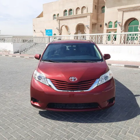 Toyota Sienna 2016