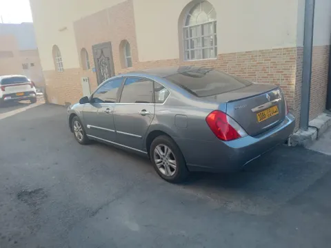 استكشف undefined undefined الصور الخارجية والداخلية. اكتشف جميع جوانب وتفاصيل السيارات.