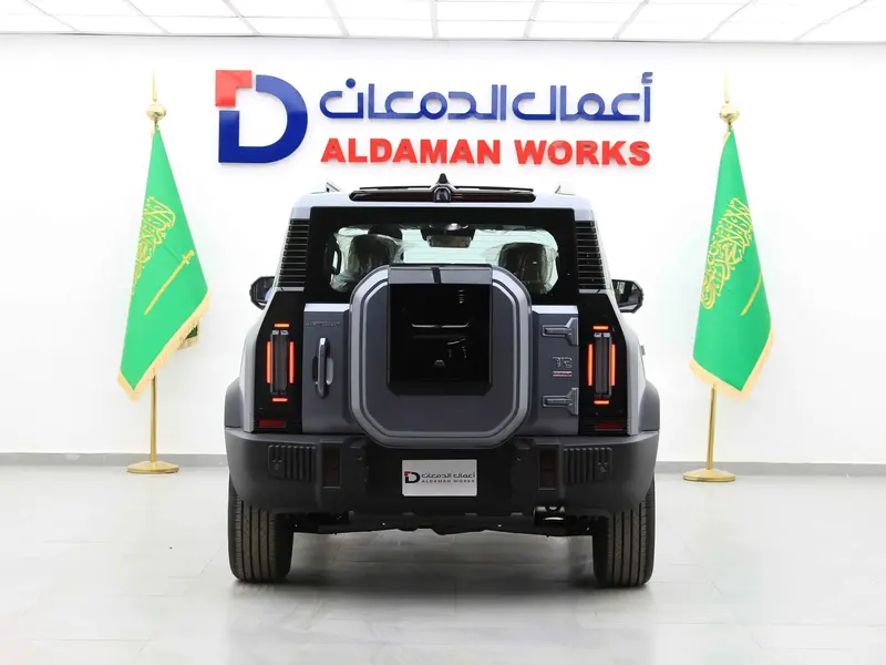 Discover undefined undefined Exterior Interior Images.Find all aspects and details of cars.