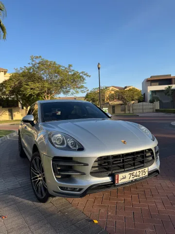 Porsche Macan 3.6L Turbo w/ Performance Package 2015