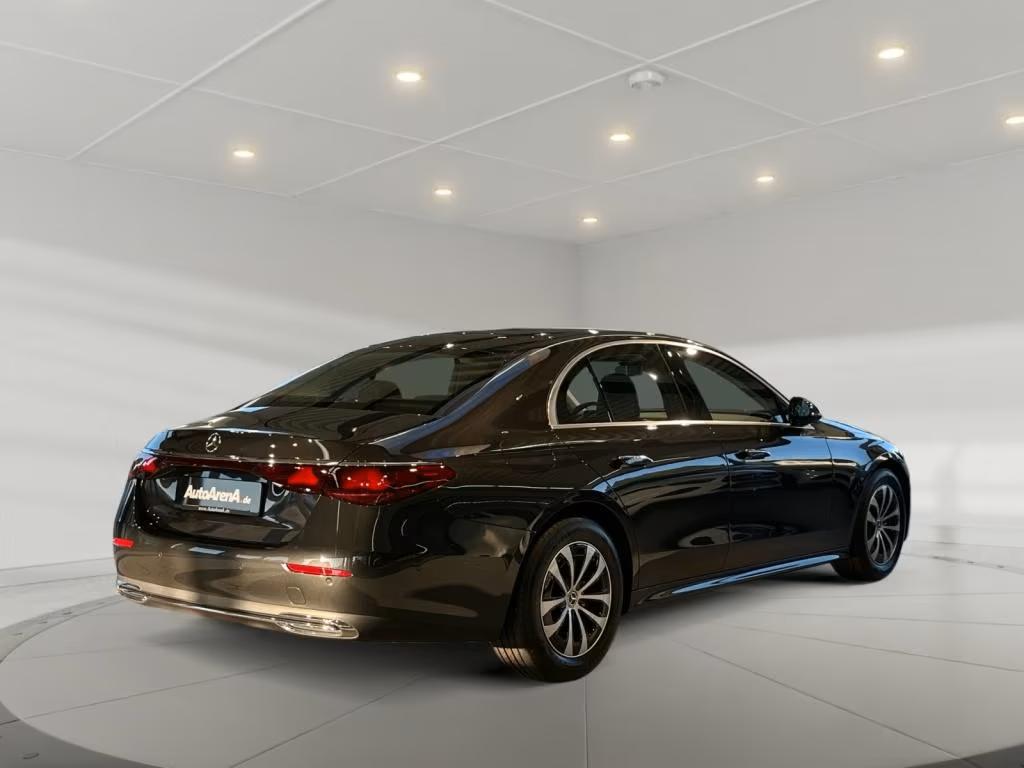 مرسيدس بنز E Class 2024