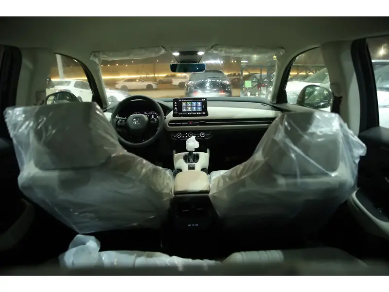 Discover undefined undefined Exterior Interior Images.Find all aspects and details of cars.
