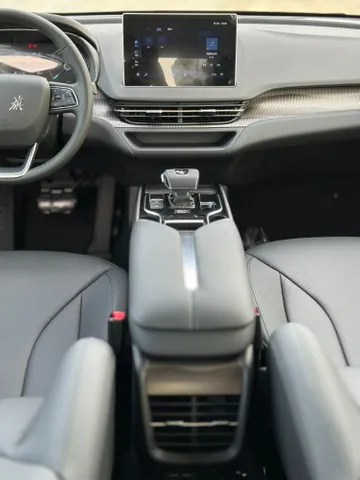 Discover undefined undefined Exterior Interior Images.Find all aspects and details of cars.