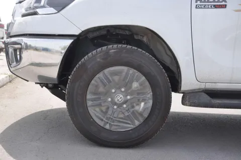 New Toyota Hilux 2.4L Double Cab 4x4 Top Spec 2024