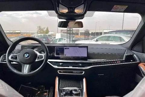 Discover undefined undefined Exterior Interior Images.Find all aspects and details of cars.