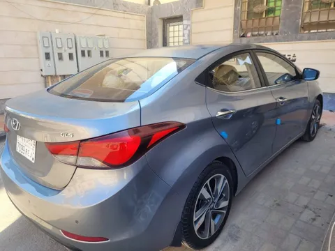 Discover undefined undefined Exterior Interior Images.Find all aspects and details of cars.