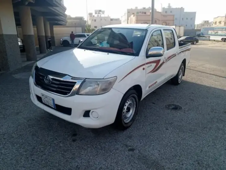 toyota toyota-hilux image Toyota Hilux 2014