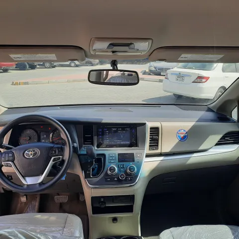 Toyota Sienna 2016