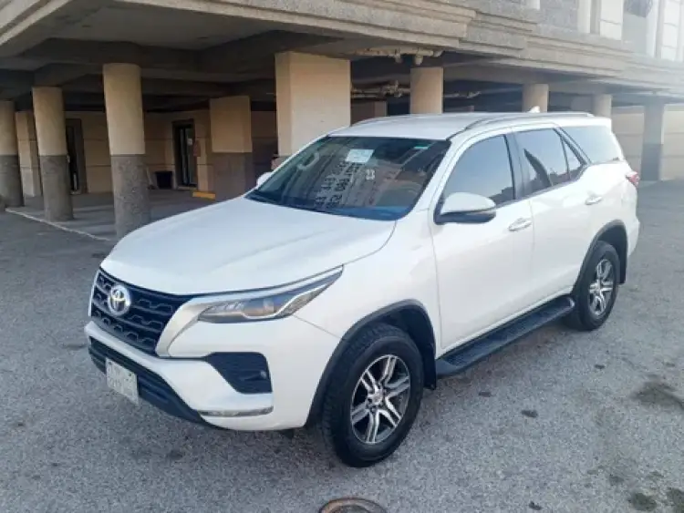 toyota toyota-fortuner image Toyota Fortuner 2023