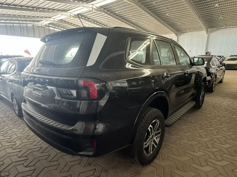 Discover undefined undefined Exterior Interior Images.Find all aspects and details of cars.