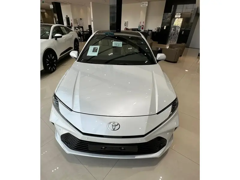 Discover undefined undefined Exterior Interior Images.Find all aspects and details of cars.