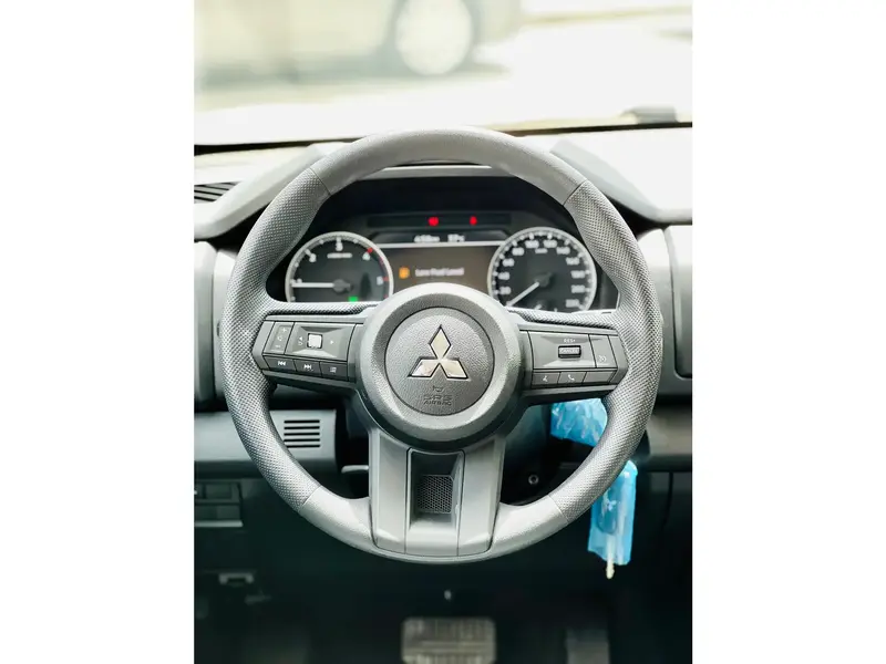 Mitsubishi L200 2024
