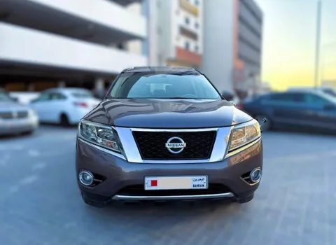 Nissan Pathfinder 3.5L SL 2WD 2014
