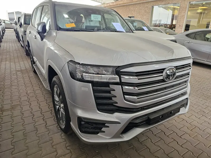 Discover undefined undefined Exterior Interior Images.Find all aspects and details of cars.