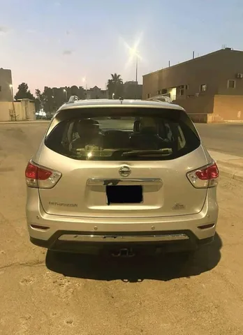 Discover undefined undefined Exterior Interior Images.Find all aspects and details of cars.