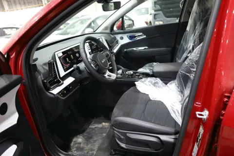 Discover undefined undefined Exterior Interior Images.Find all aspects and details of cars.