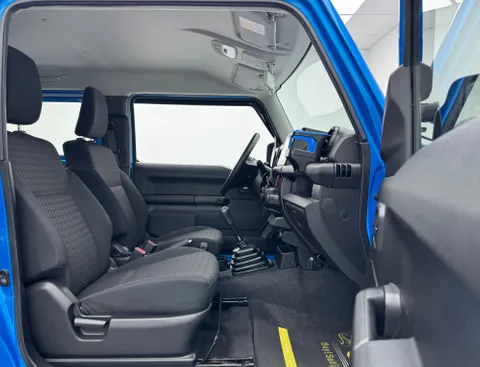 Suzuki Jimny M/T 2023
