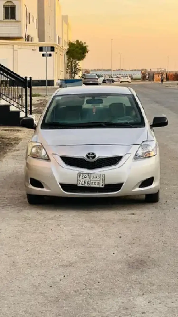 toyota toyota-yaris image Toyota Yaris 2011