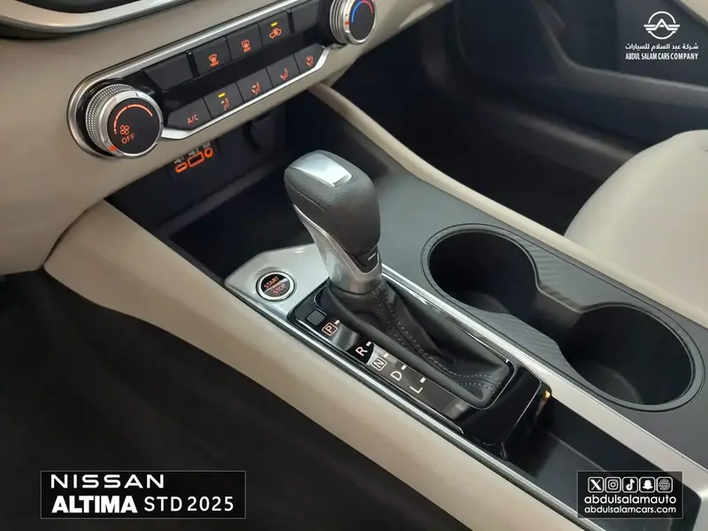 Discover undefined undefined Exterior Interior Images.Find all aspects and details of cars.