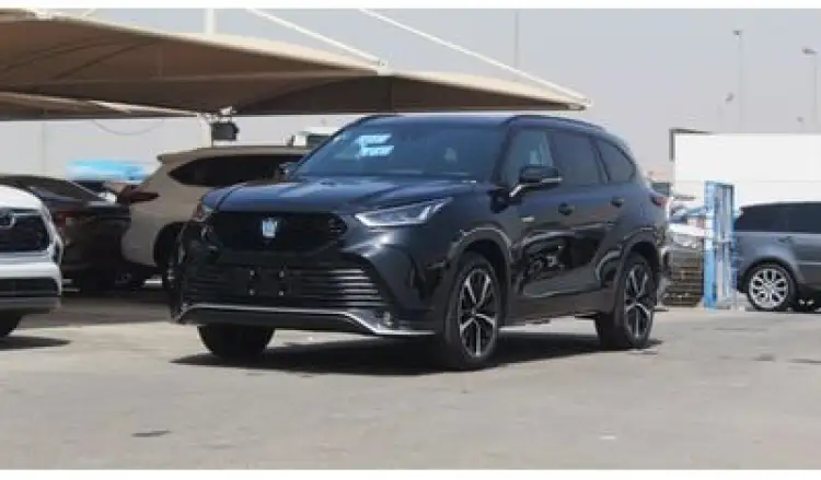 toyota crown image Toyota Crown Kluger 2.5L Hybrid AWD Prestige Edition available only for export