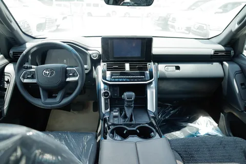 New Toyota Land Cruiser 3.5T GXR 2025