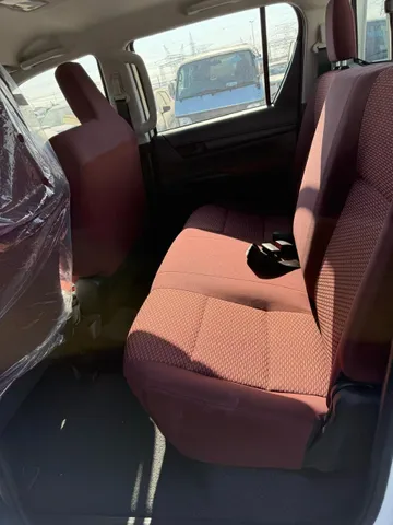 New Toyota Hilux 2.4L GL 2 Double Cab DSL M/T 4x4 2025