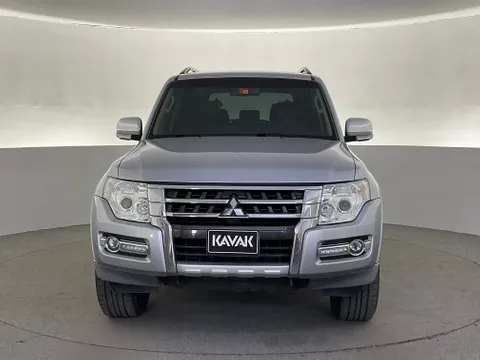 Discover undefined undefined Exterior Interior Images.Find all aspects and details of cars.