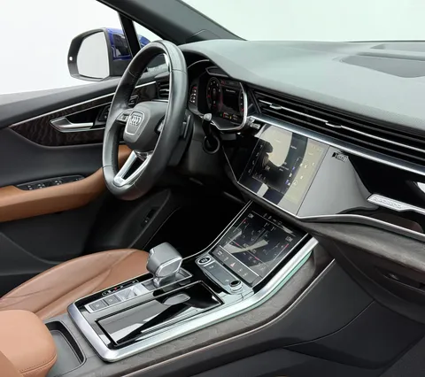 Audi Q7 55 TFSI quattro S-line (340 HP) 2021