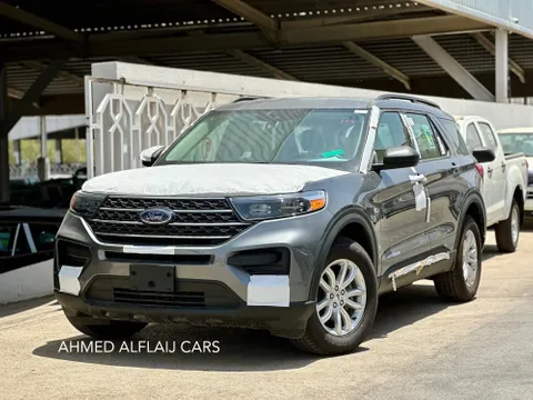 Discover undefined undefined Exterior Interior Images.Find all aspects and details of cars.