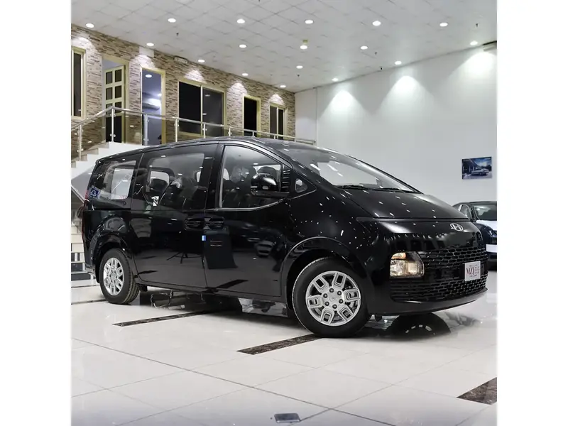 Discover undefined undefined Exterior Interior Images.Find all aspects and details of cars.