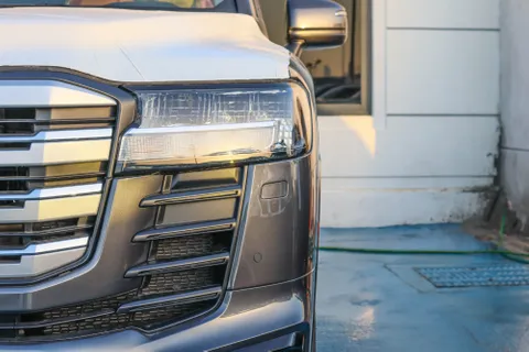Discover undefined undefined Exterior Interior Images.Find all aspects and details of cars.