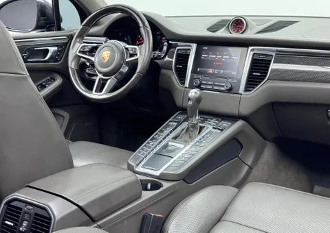 Porsche Macan GTS 2017