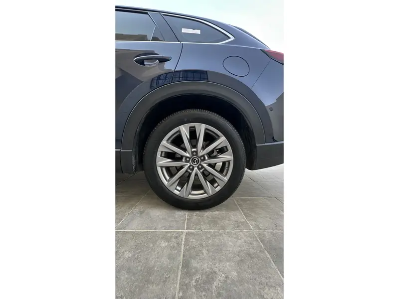 Discover undefined undefined Exterior Interior Images.Find all aspects and details of cars.