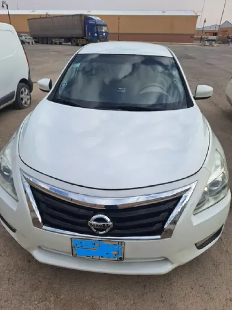 nissan nissan-altima image Nissan Altima 2.5 S 2014