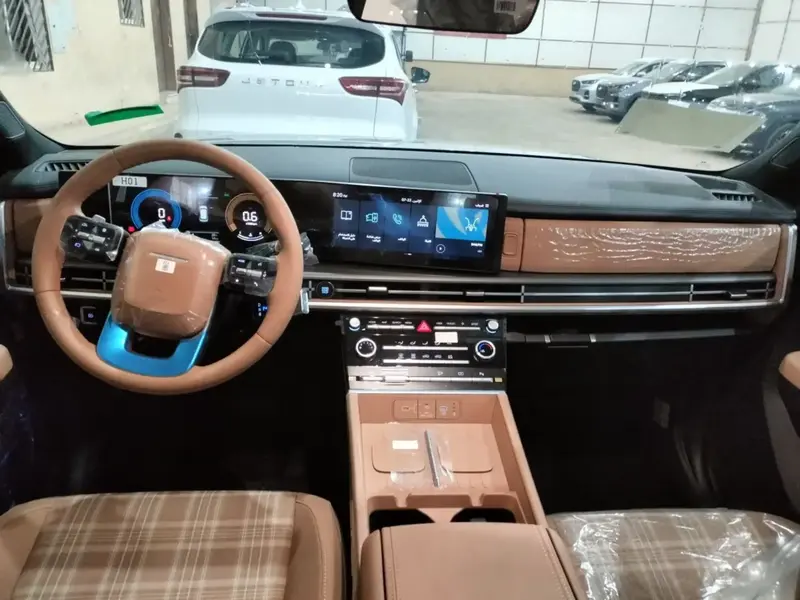 Discover undefined undefined Exterior Interior Images.Find all aspects and details of cars.
