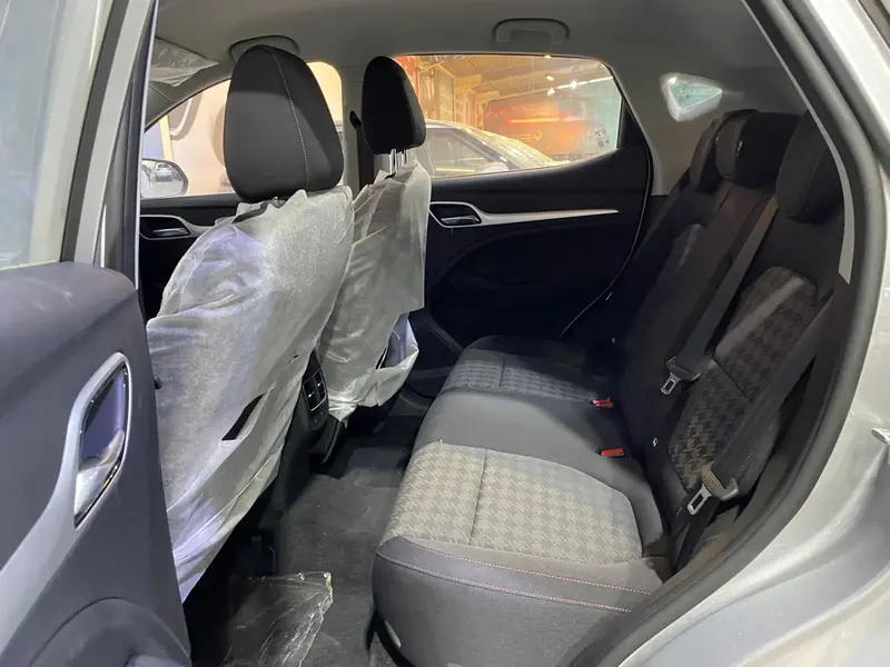 Discover undefined undefined Exterior Interior Images.Find all aspects and details of cars.