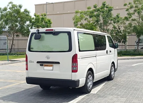 Discover undefined undefined Exterior Interior Images.Find all aspects and details of cars.