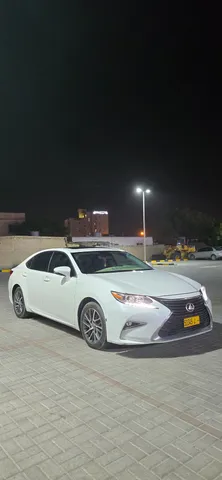 Lexus ES 350 4 door 3.5L 2016
