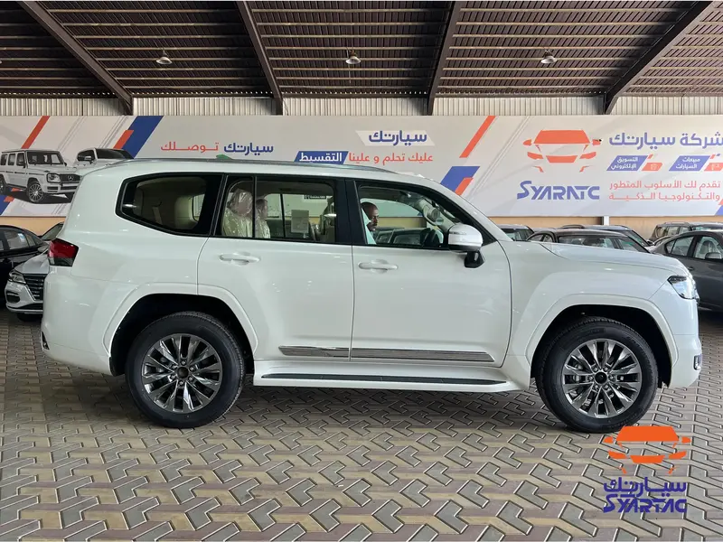 Toyota Land Cruiser Wagon 2024