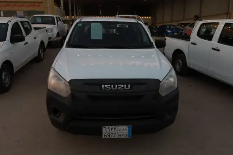 isuzu isuzu-dmax image Isuzu D-MAX 2.5D Double Cab 4WD M/T 2020