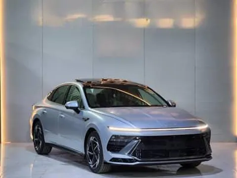 Discover undefined undefined Exterior Interior Images.Find all aspects and details of cars.