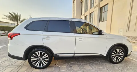 Mitsubishi Outlander 2.4L GLX (7-Seater) 2019