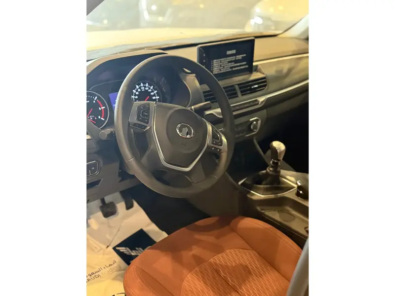 Discover undefined undefined Exterior Interior Images.Find all aspects and details of cars.