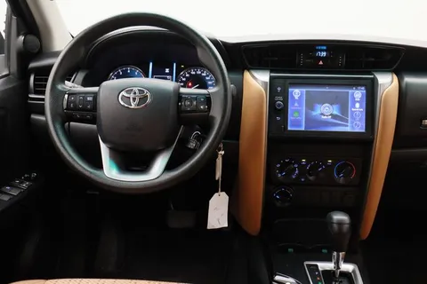 Toyota Fortuner 2023