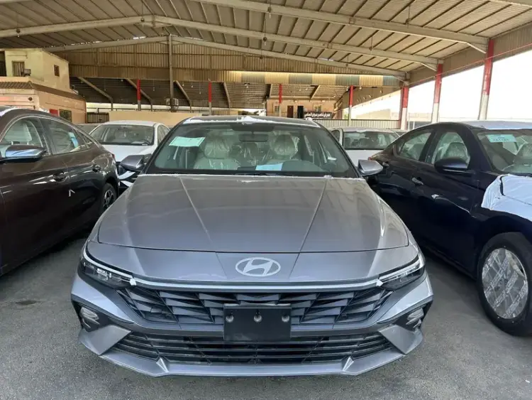 hyundai hyundai-elantra image Hyundai Elantra 2025