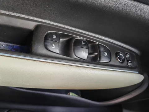 Renault Koleos 2.5L SE 2018
