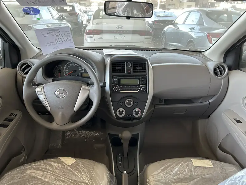 Nissan Sunny 2024